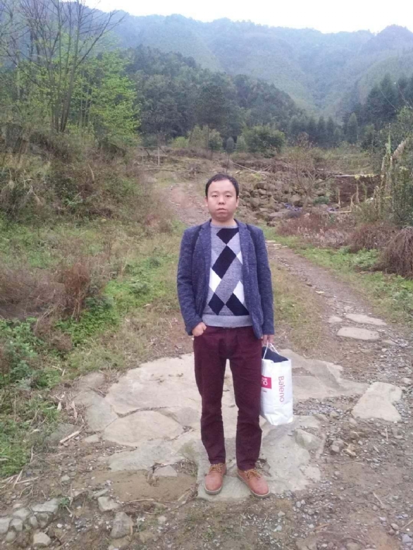 奋斗的第一张照片--绵阳相亲服务中心