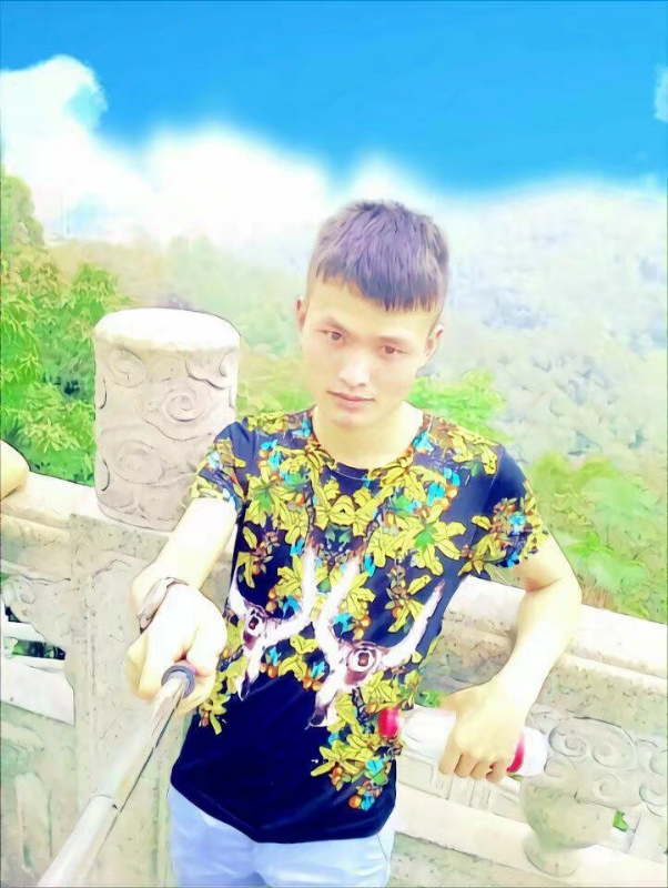孤独王者元首的第一张照片--绵阳相亲服务中心