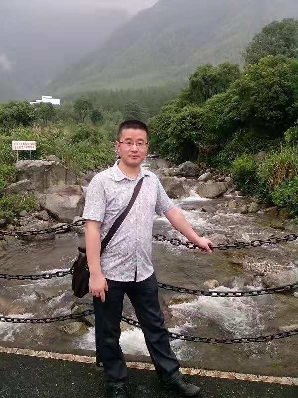 淡定牛魔王的第三张照片--绵阳相亲服务中心