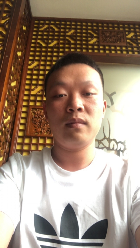 唐子龙的第一张照片--绵阳相亲服务中心
