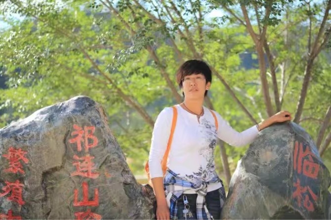 弱水河边青春草的第一张照片--绵阳相亲服务中心