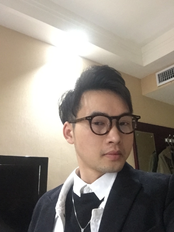 曾亮的第四张照片--绵阳相亲服务中心