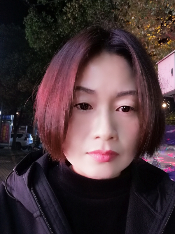 风中百合的第一张照片--绵阳相亲服务中心