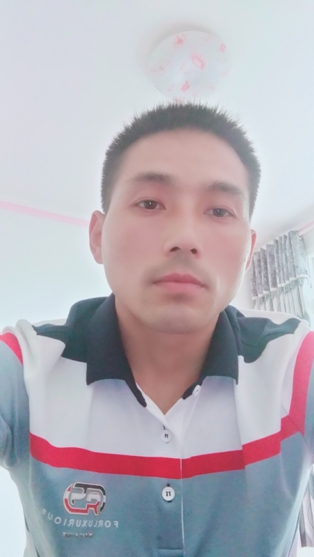 染红尘世的第一张照片--绵阳相亲服务中心