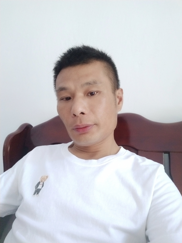 年少轻狂的第一张照片--绵阳相亲服务中心