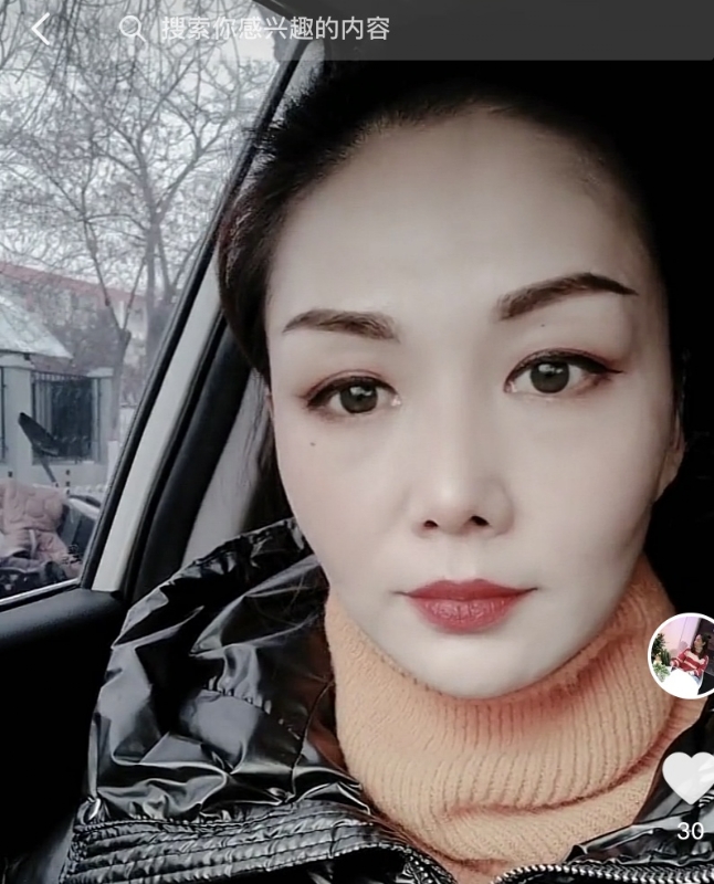 蔷薇的第一张照片--绵阳相亲服务中心