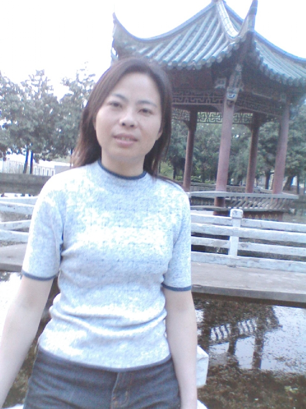 小草的第二张照片--绵阳相亲服务中心