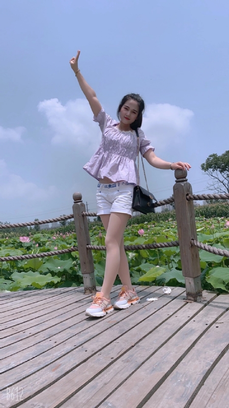 秋水伊人的第一张照片--绵阳相亲服务中心