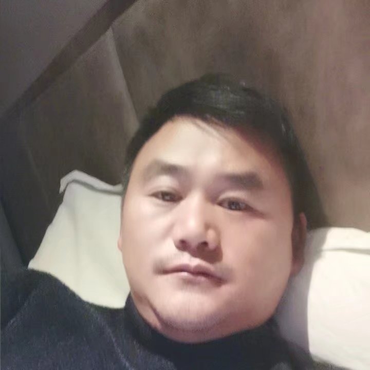 奔跑的第三张照片--绵阳相亲服务中心