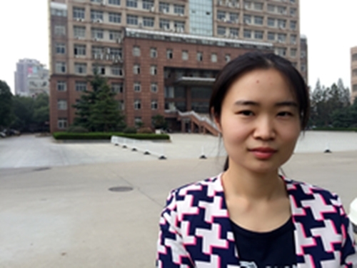 女儿征婚的第一张照片--绵阳相亲服务中心