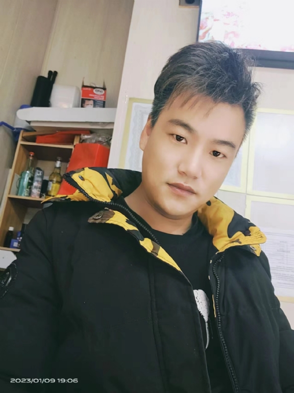 孤酒枕愁眼眠的第二张照片--绵阳相亲服务中心
