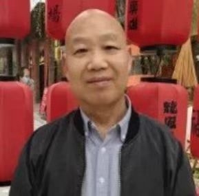 教师作家诗人的第一张照片--绵阳相亲服务中心