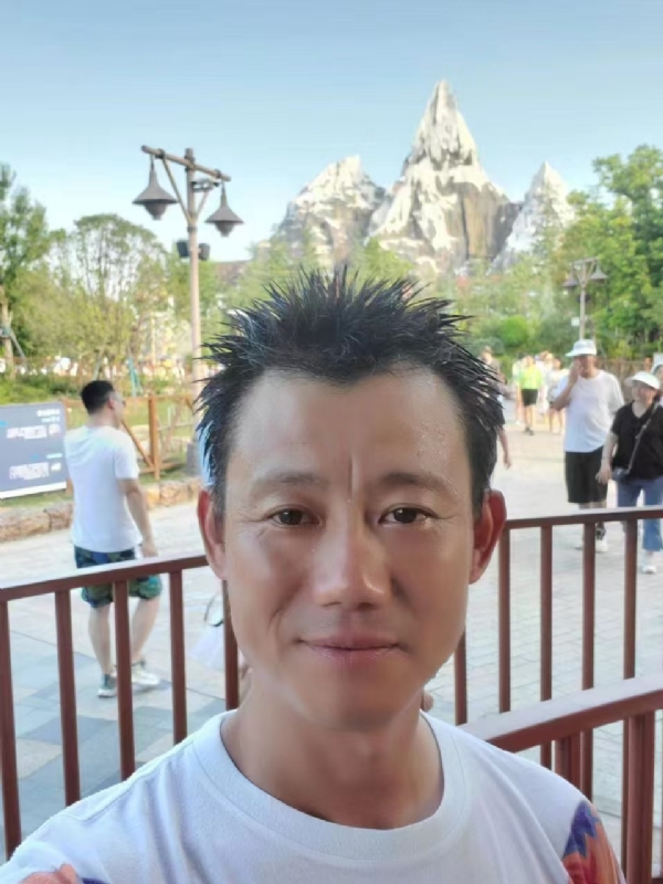 艾氏涂料博的第一张照片--绵阳相亲服务中心
