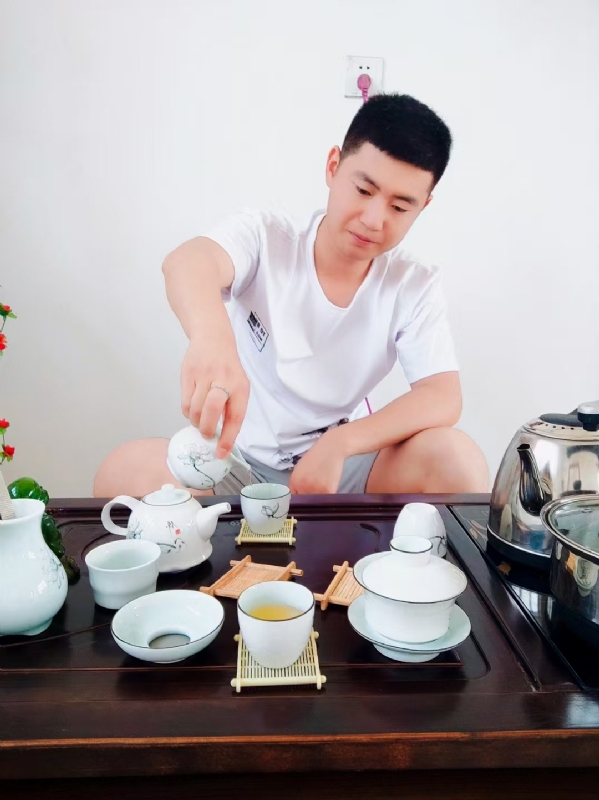 日月的第三张照片--绵阳相亲服务中心