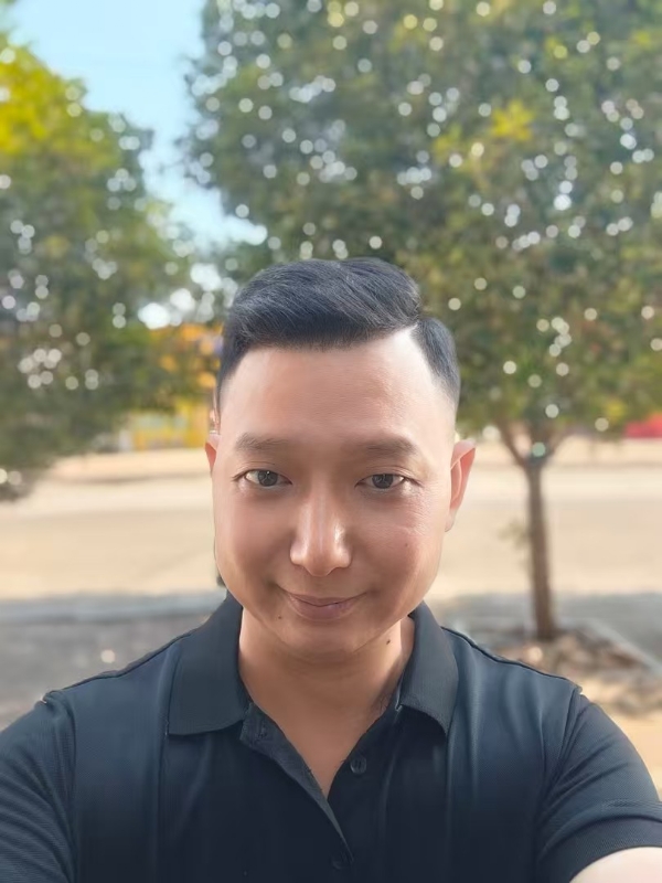 巷子里的猫的第一张照片--绵阳相亲服务中心