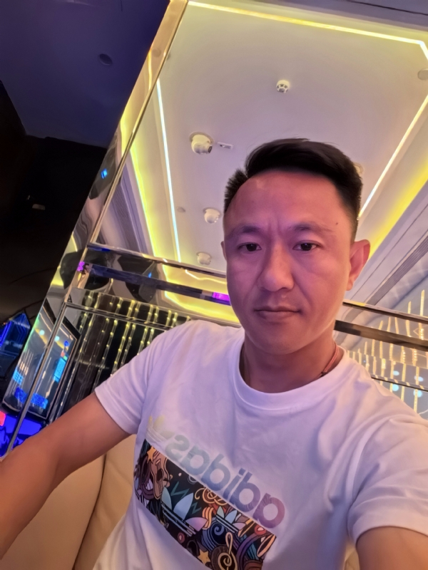 辞岸的第二张照片--绵阳相亲服务中心