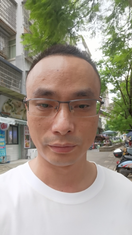 孤狼的第一张照片--绵阳相亲服务中心