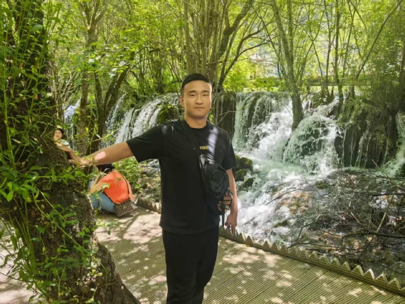 不管多累的第一张照片--绵阳相亲服务中心