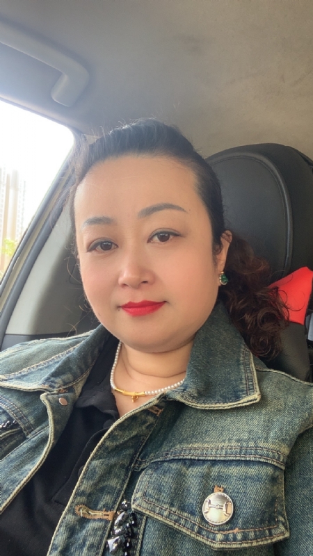 云中的蝶的第一张照片--绵阳相亲服务中心